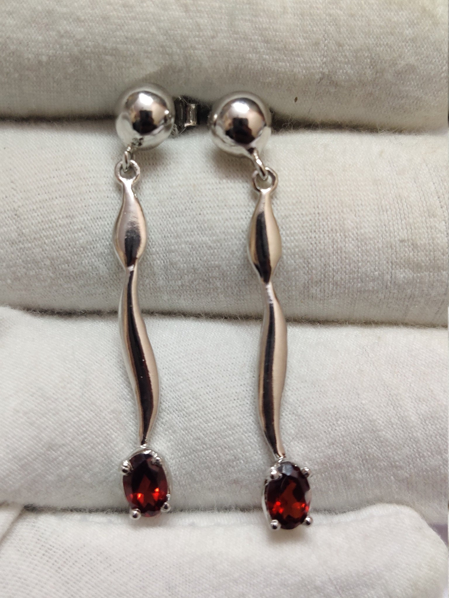 Garnet Drop Earring 0.8 Ct Red Garnet Earrings 4x6 mm Oval Garnet Earrings Garnet Dangle Earring Designer 925 Silver Garnet Drop Earring