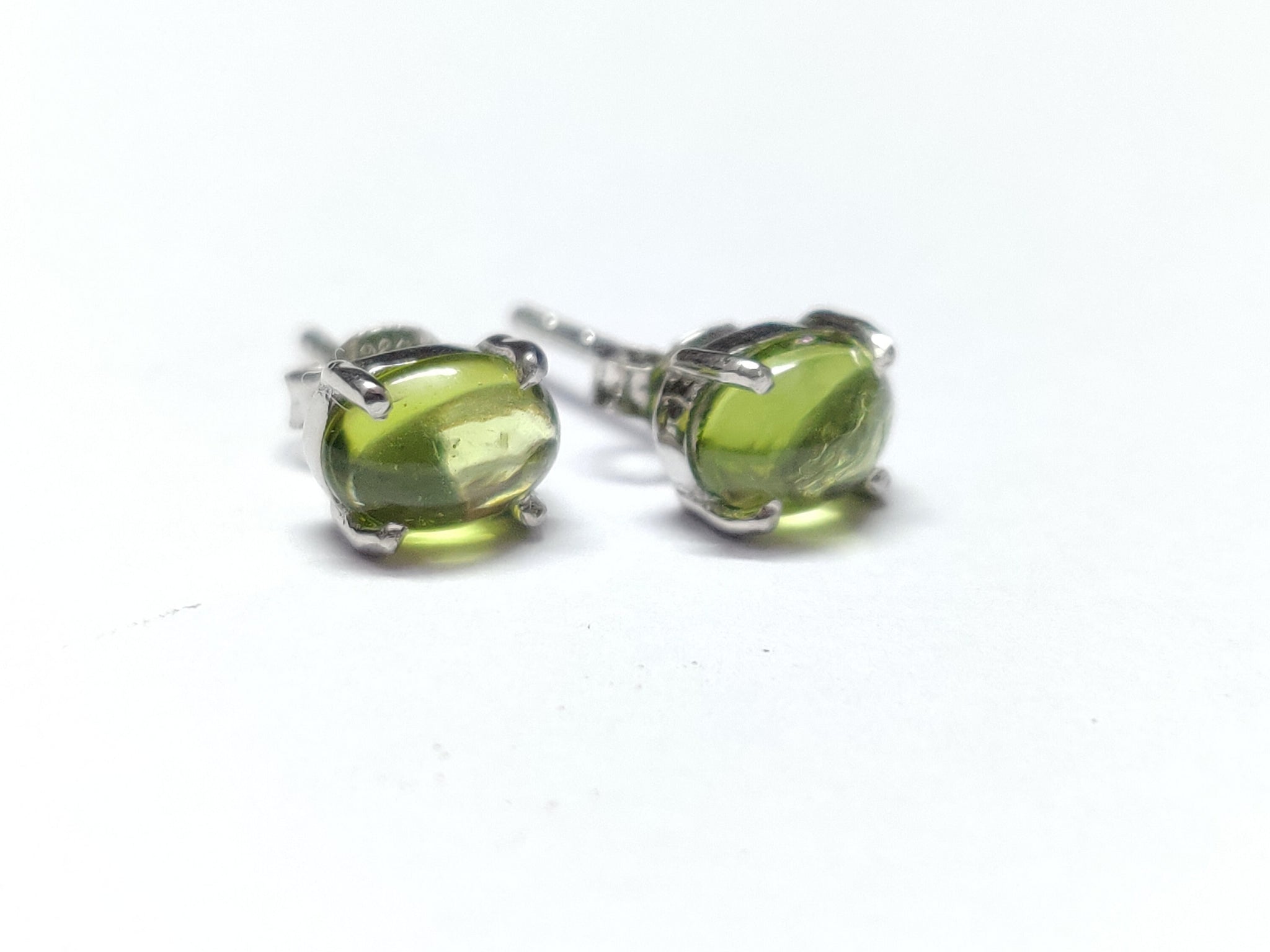 Silver Peridot Ear Studs 4x6 mm Oval Peridot Stud Earrings Natural Peridot Ear Studs Green Stone Ear Studs Tiny Peridot Earstuds